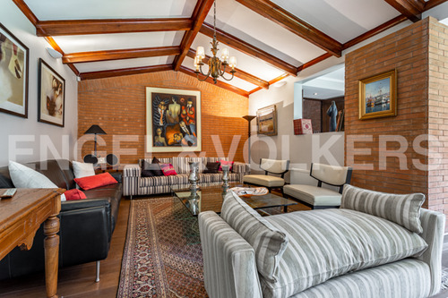 Casa De Un Piso En La Dehesa Central