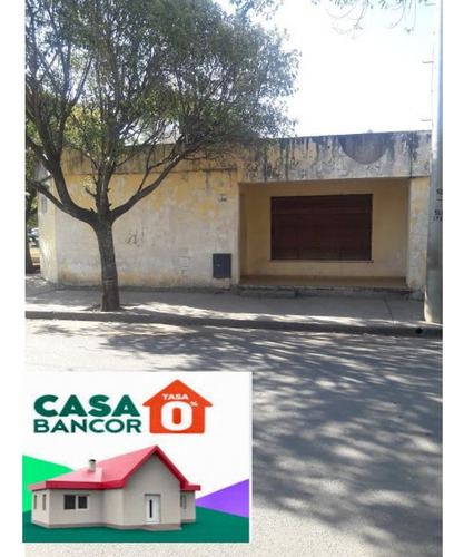 Venta Casa  Apta Credito 3 Dorm.-patio-garaje-s/calle Ascochinga-barrio Hipólito Irigoyen - Córdoba
