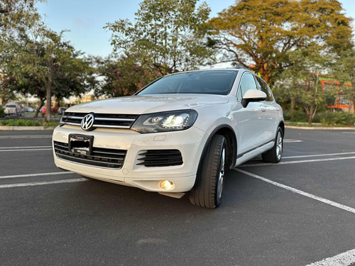 Volkswagen Touareg 4.2 V8 Nave Rin At