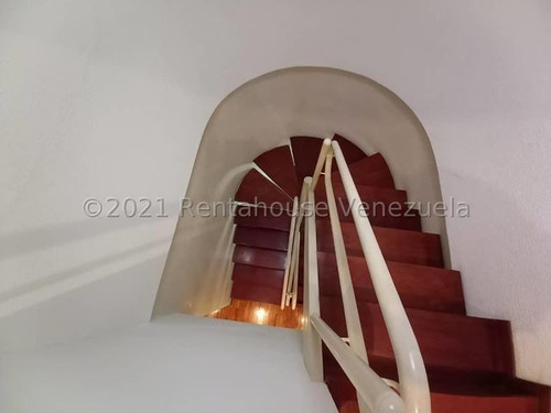 Imagen 9 de 20 de Gran Oportunidad! Venta De Amplio Y Acogedor Ph De Tres Niveles La Campiña: Mls #22-14221 Ma. Vergara