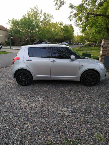 Imagen 3 de 9 de Suzuki Swift 2010 1.5 N