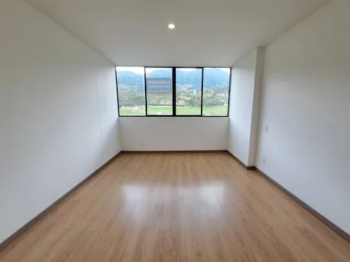 Apartaestudio En Arriendo Loma Del Escobero 743-7407