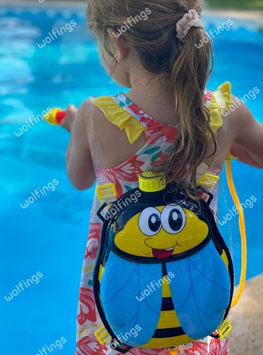 Imagen 8 de 10 de Pistola De Agua Con Tanque Mochila Abeja Pinguino Vaquita