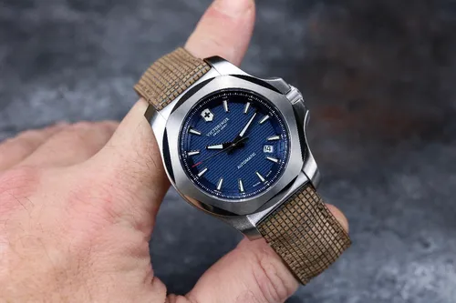 ビクトリノックス I.N.O.X. MECHANICAL 絡み付く 241834 未使用 ビクトリノックス I.N.O.X. MECHANICAL 絡み付く 241834 未使用