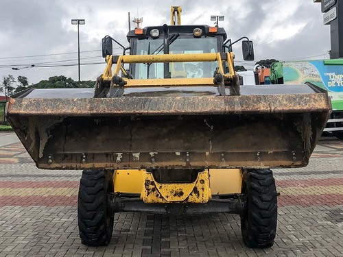 Retroescavadeira New Holland 4x4 B95b 2017=pa Carregadeira