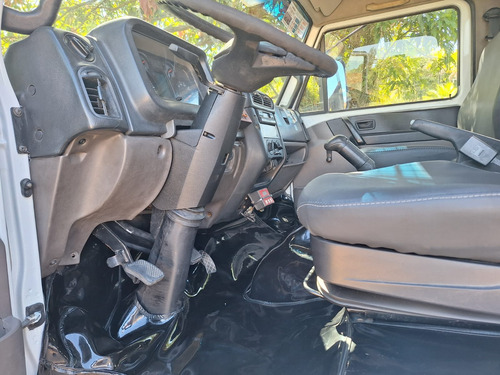 Volks 5.150 Ano 2015 Cesto Aéreo Alcance 10 Mts R$ 198.000