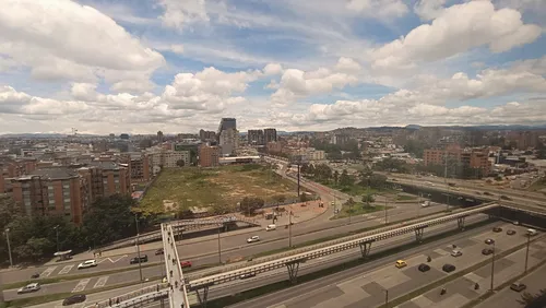 Oficina En Arriendo/venta En Chico Norte Iii. Cod A1105062