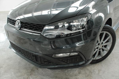 Imagen 5 de 13 de Volkswagen Vento Comfortline Plus L4 1.6l Abs Ba Ac Tm 2020