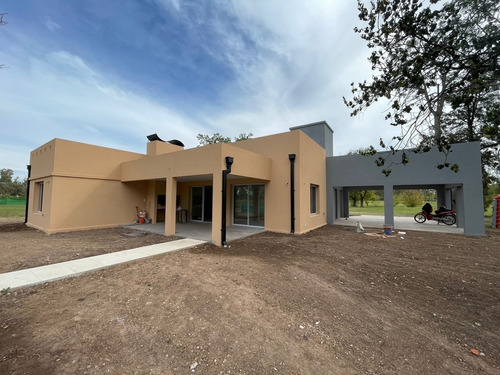 Venta Casa A Estrenar | La Asuncion Club De Campo| Lujan