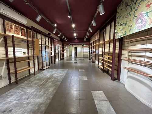 Alquiler - Local Comercial Sobre Avenida Principal Con 100 M2 - 18 De Julio Y Vázquez