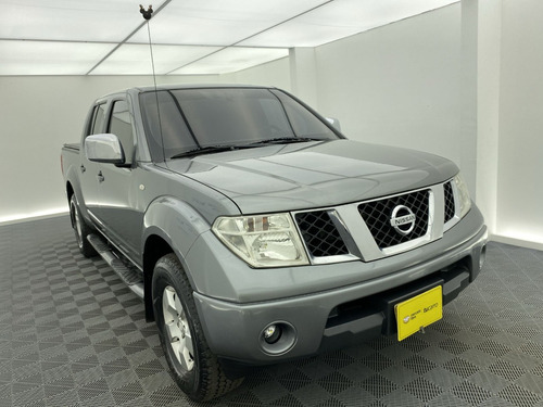 Imagen 13 de 25 de Nissan Navara High Lujo Le 2.5 Turbo