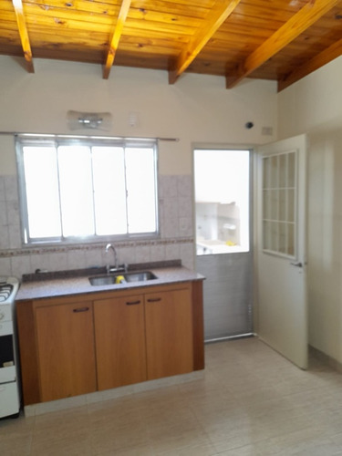 Departamento Tipo Casa En Venta En Sarandi Oeste