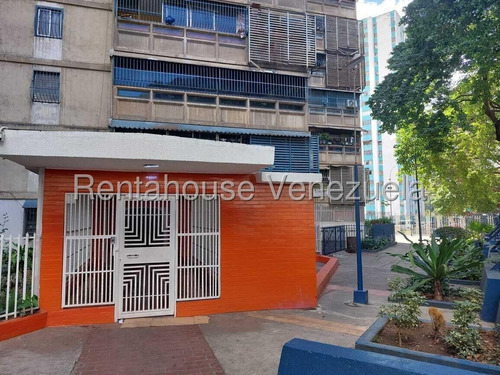 Amplio Apartamento En Venta En El Valle
