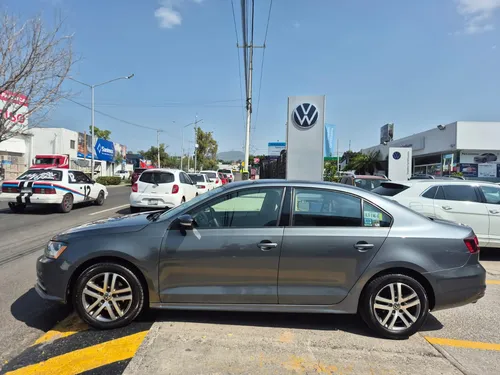 Volkswagen Jetta 2.5 Trendline Tiptronic At