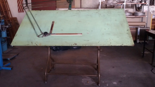Imagen 2 de 5 de Tecnigrafo Uto Con Tablero Lutz Ferrando