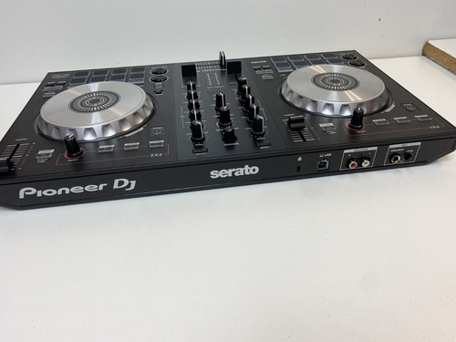 Imagen 2 de 4 de Pioneer Serato Ddj-sb3 Digital Dj Controller (black) W/ Case