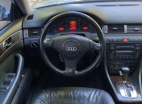 El Audi A6 Allroad 2005 Con Motor V8 Es Un Vehículo Todoterr