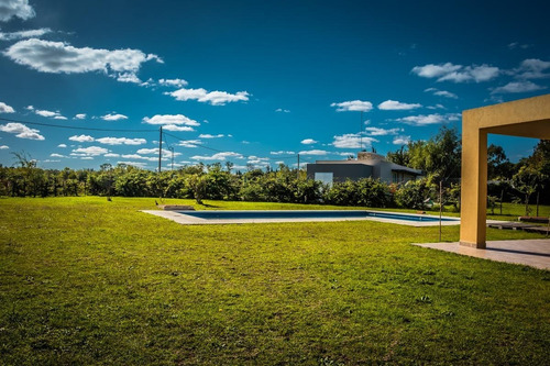 Imagen 7 de 11 de Venta De Quincho Con Pileta Y Forestacion En Junin (ba)