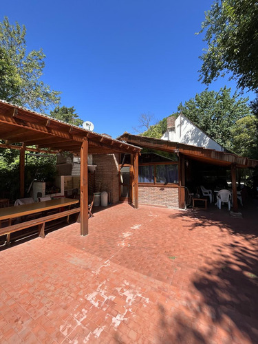 Casa En Venta Dentro Del Barrio Cerrado Altos Del Barranco.