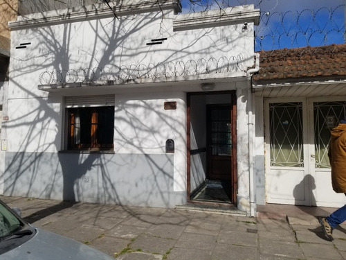 Se Vende Casa Moreno 3726 Lote 8,62 ×23,30 