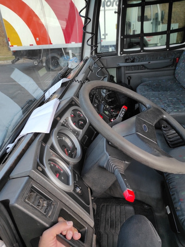 Imagem 2 de 15 de Ford Cargo 815 E 815 E