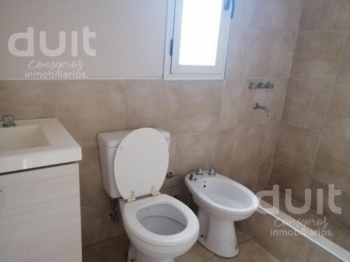 Imagen 8 de 11 de Duplex 2 Dormitorios En Venta En Barrio El Triunfo- Valle Cercano