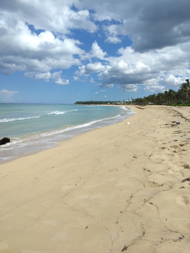 Vendo Terreno De 3,850,000 Metros Con Frente De Playa En Playa Uvero Alto, Punta Cana, República Dominicana