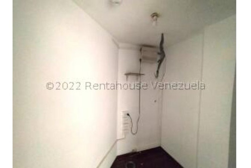 Imagen 9 de 30 de #23-14414 Excelente Casa Para Uso De Oficina En El Rosal