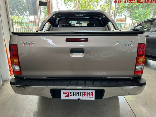 Imagen 5 de 11 de Toyota Hilux (l05) 3.0 C/d 4x2 Tdi Srv 163cv