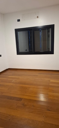Casa 3 Amb. En Alquiler Con Cochera, Pileta. Ramos Mejía