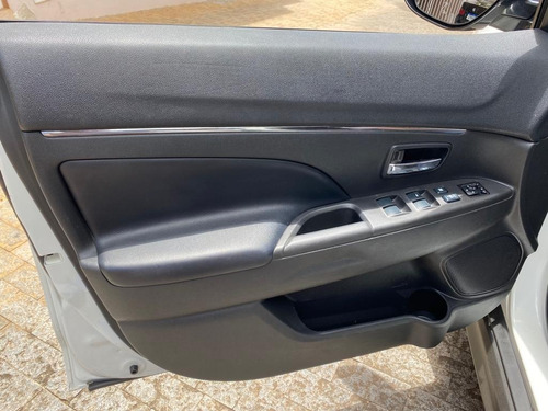 Imagem 13 de 18 de Asx 2.0 Awd 2015