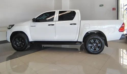 Toyota Hilux 2.7 SR Doble Cabina Mt