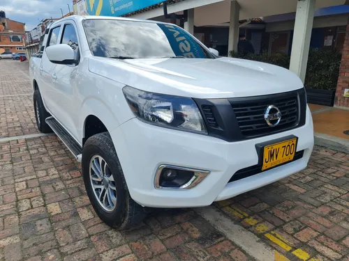 Nissan NP300 Frontier 2.5cc MT AA 4X2