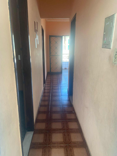 Alugo Casa 3 Quartos Com Terraço Amplo