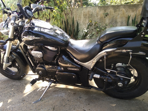 Suzuki Boulevard M800