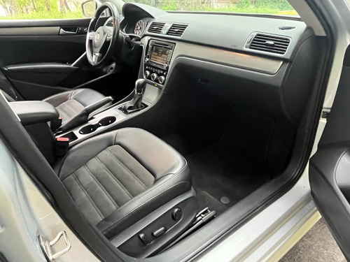 Volkswagen Passat 2.5 Highline L5 P Nave At