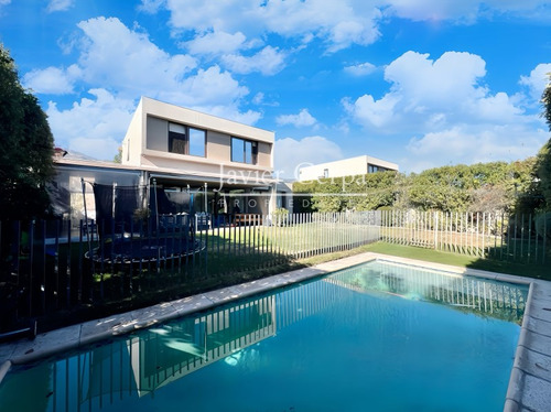 Excelente Casa En Venta Condominio Piedra Roja