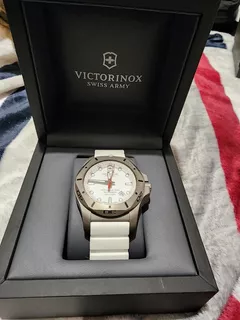 Reloj Victorinox Inox Professional Diver Titanio