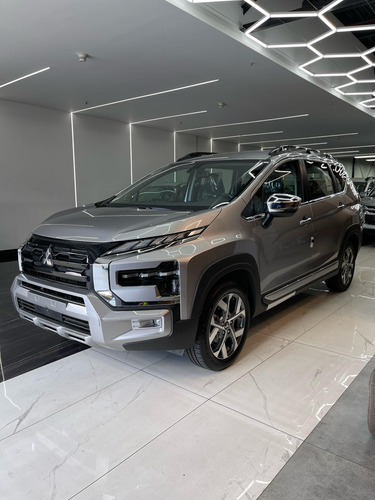 Mitsubishi Xpander Cross 2025