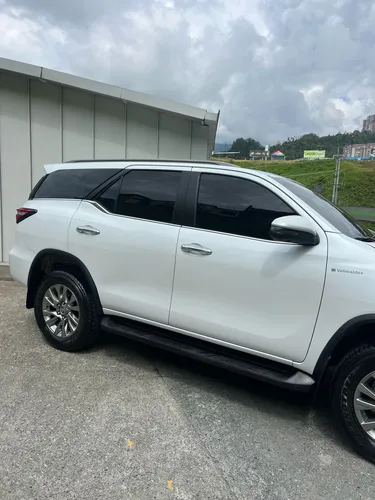 Toyota Fortuner 2.4 Diésel Srv 4X2