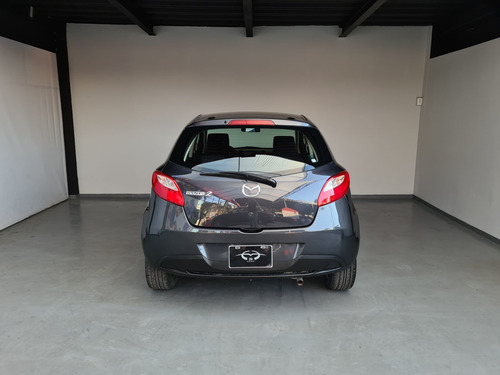 Imagen 8 de 11 de Mazda Mazda 2 2014 1.5 Touring At