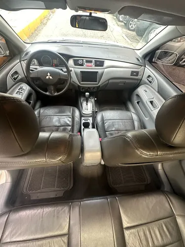Mitsubishi Lancer Glx 2012