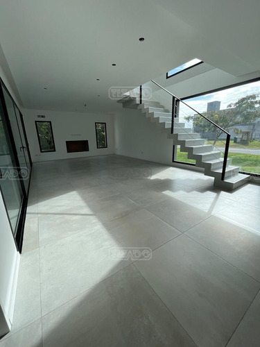 Imagen 7 de 30 de Casa Chalet En Venta En San Matias, Escobar, G.b.a. Zona Norte