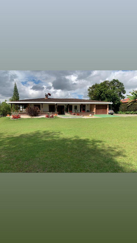 Hermosa Casa Finca En Venta En Llanogrande Sector Cabeceras Rionegro