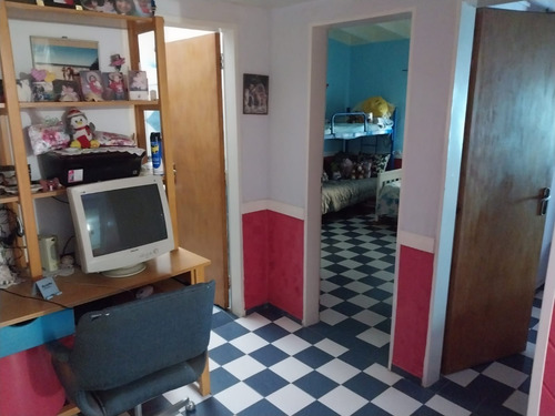 Casa Multifamiliar En Venta, Jacarandá 1280, Villa Udaondo, Ituzaingó