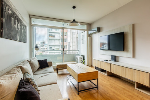 Venta Departamento 2 Ambientes Al Frente, Piso Alto, Balcón Y Cochera Cubierta En Nuñez