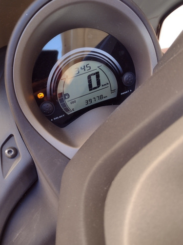 Imagem 4 de 8 de Yamaha Nmax