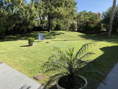 Mansa, Solida Residencia- Ref: 2507