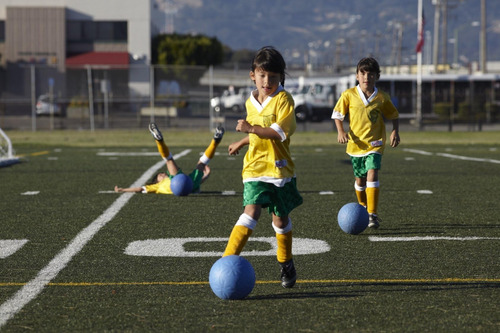 Balón De Fútbol One World Play Project Futbol No Tóxico No A