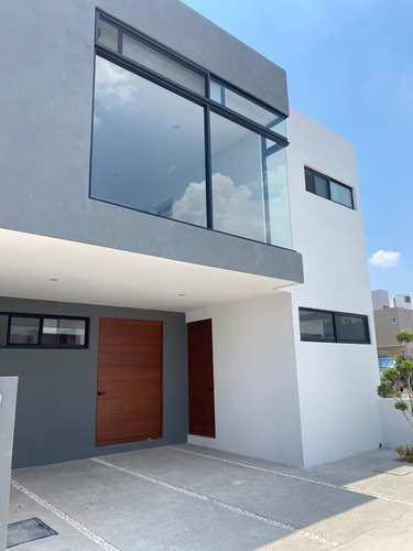 Casa En Renta Zenlife Queretaro Rcr231028-vp